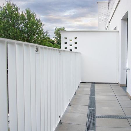 Flat2Go Modern Apartments - Harmony Of City And Nature Wien Exteriör bild