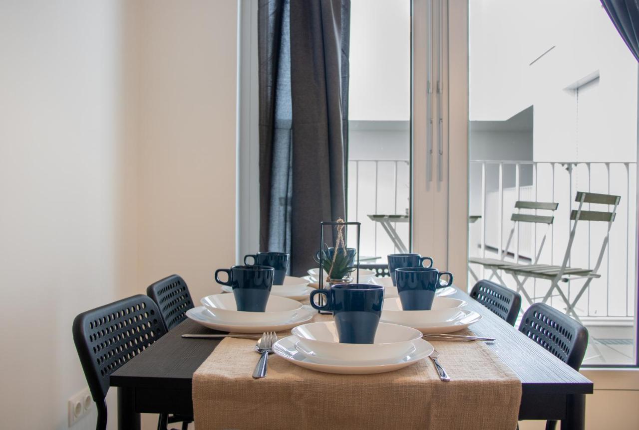 Flat2Go Modern Apartments - Harmony Of City And Nature Wien Exteriör bild