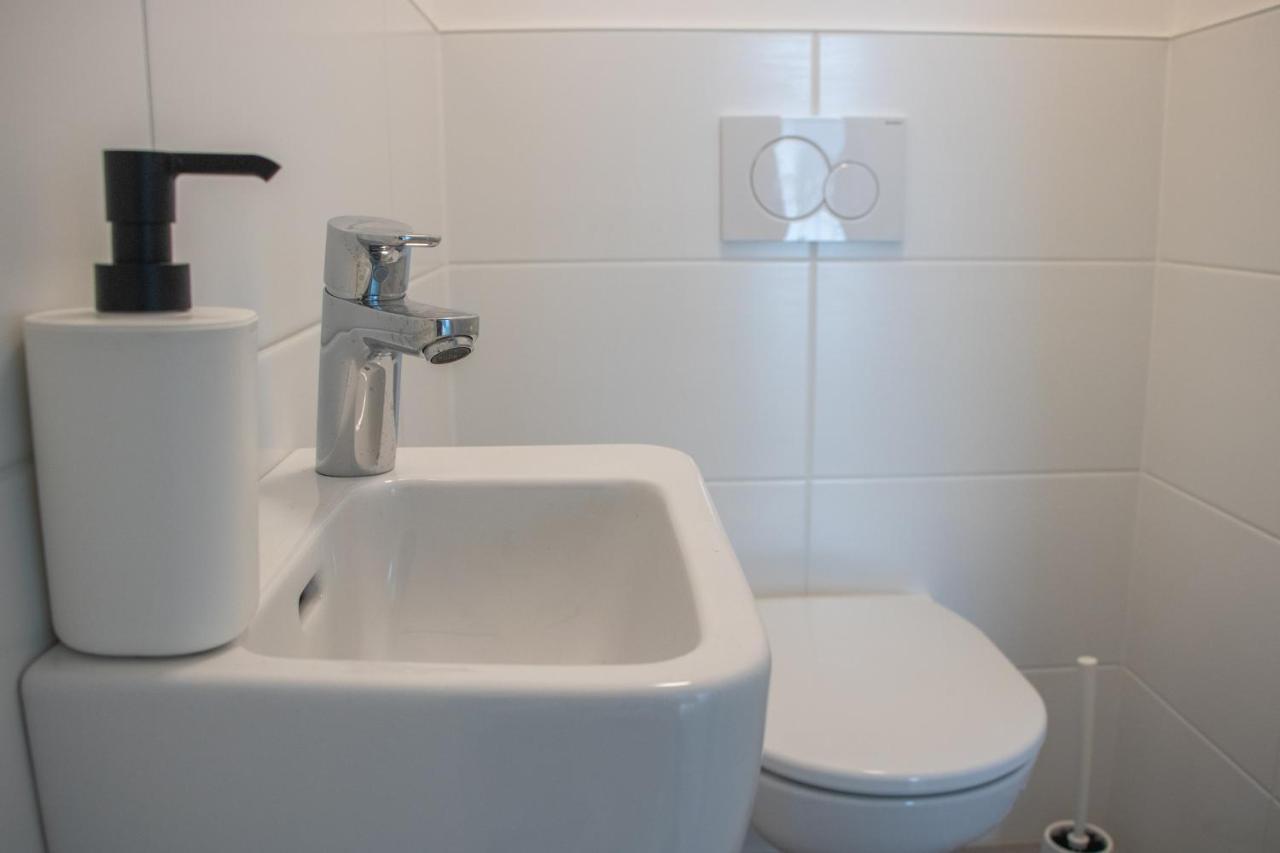 Flat2Go Modern Apartments - Harmony Of City And Nature Wien Exteriör bild