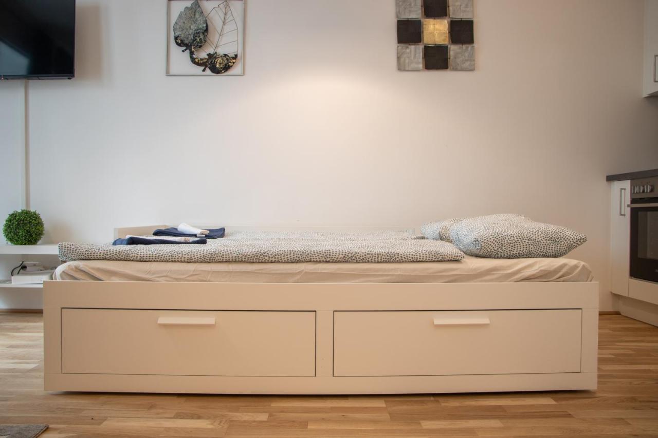 Flat2Go Modern Apartments - Harmony Of City And Nature Wien Exteriör bild
