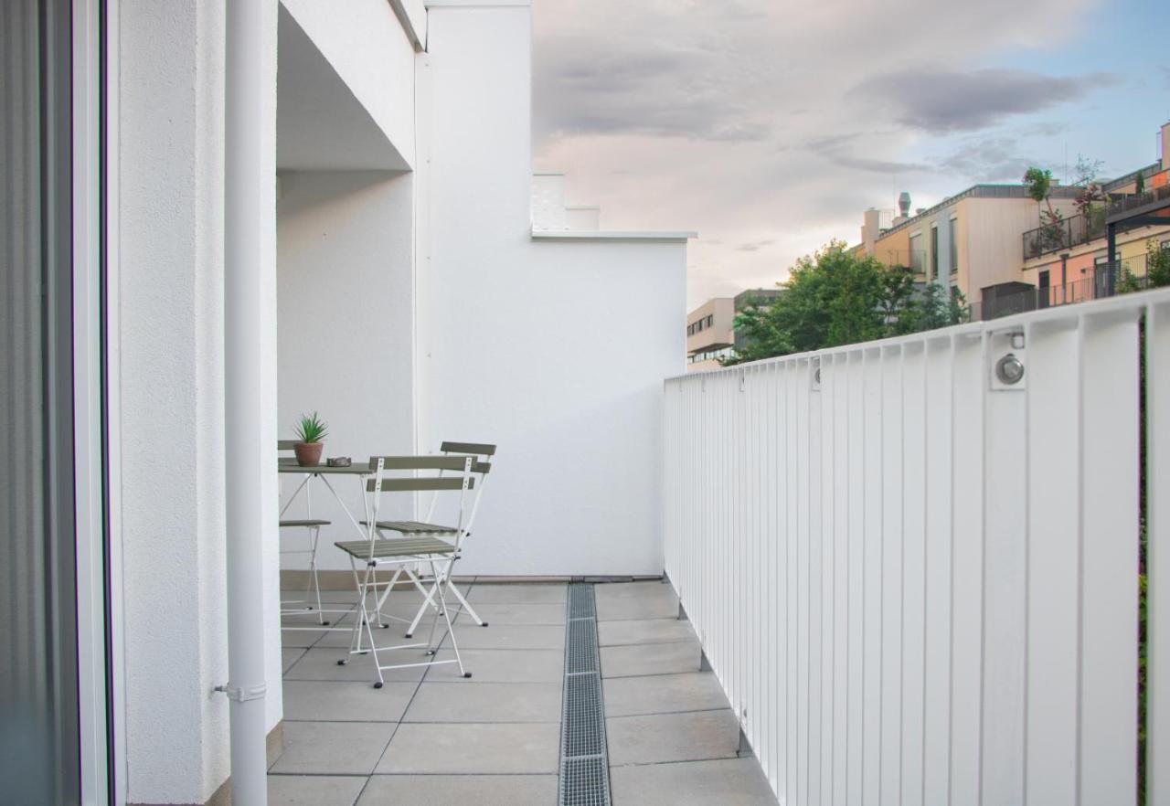 Flat2Go Modern Apartments - Harmony Of City And Nature Wien Exteriör bild