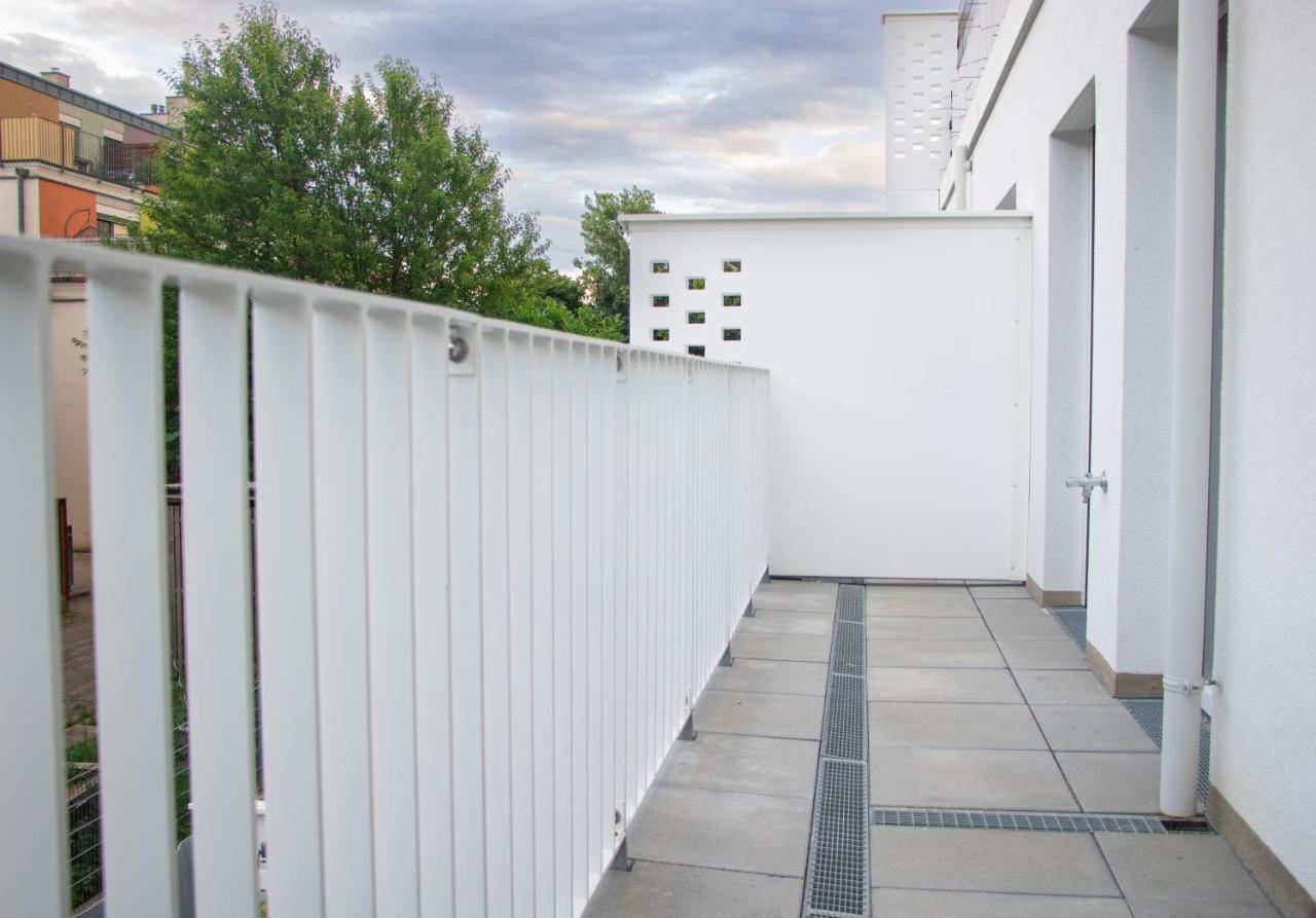 Flat2Go Modern Apartments - Harmony Of City And Nature Wien Exteriör bild