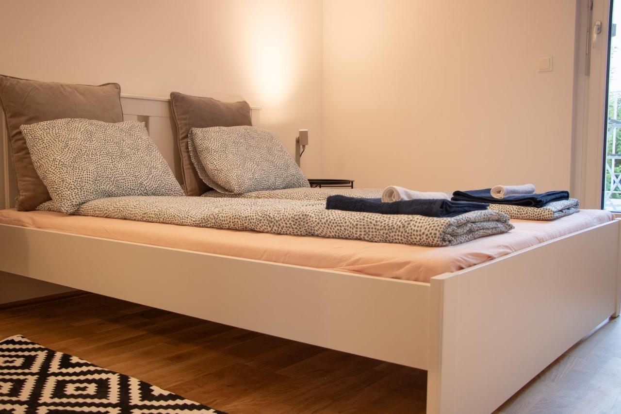 Flat2Go Modern Apartments - Harmony Of City And Nature Wien Exteriör bild